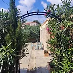 Desposia Apartman *